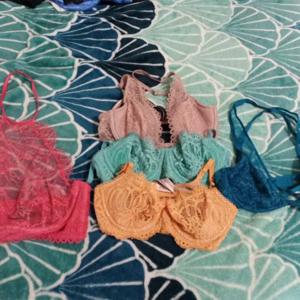 VS bralette bundle 32C